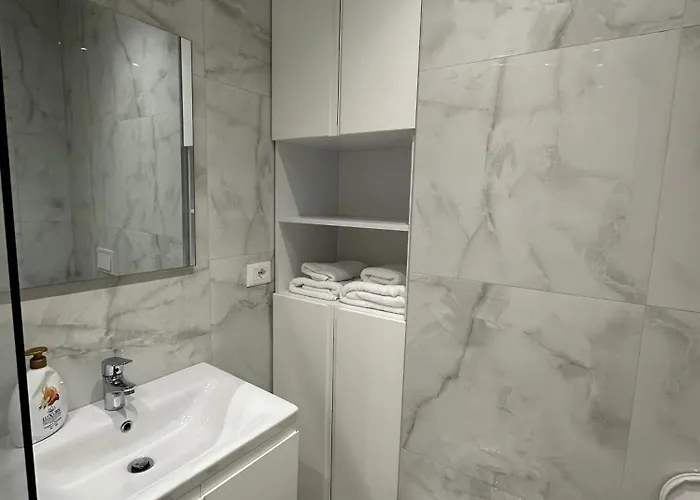 アパート Albania Haven 5a *