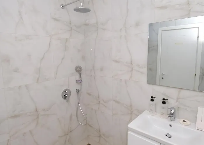 Lägenhet Albania Haven 5a